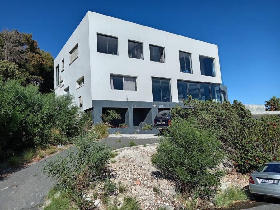 6 Bedroom Property for Sale in Gordons Bay Western Cape